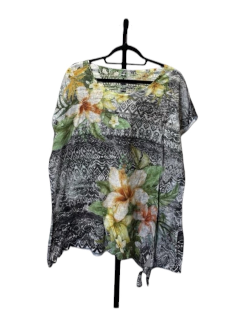 Time and Tru Floral Short Sleeve Top